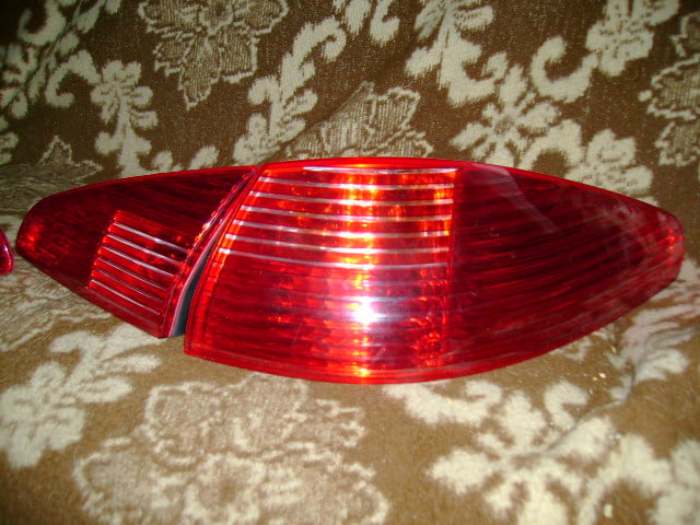 http://www.forum-peugeot.com/Forum/mesimages/21241/feux ar 607.jpg
